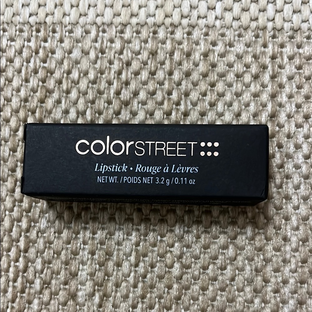 NWT in box Color Street Lipstick Baddie 301